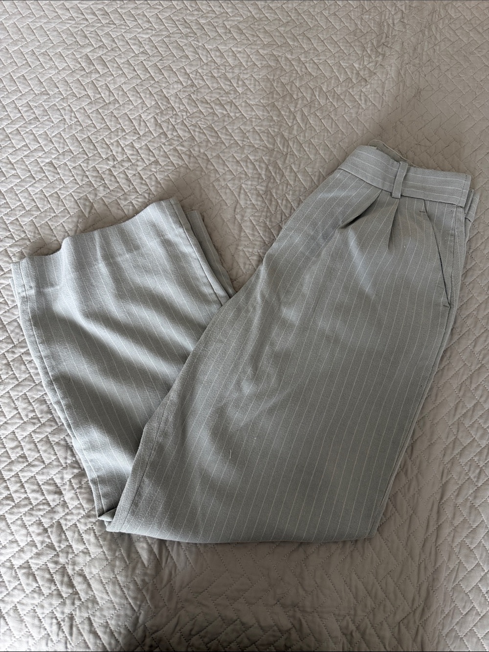 A & F Wide leg gray stripe pants size 29 short